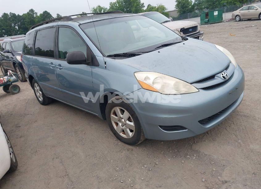 2006 Toyota Sienna LE (VIN 5TDZA23C96S561390) main photo