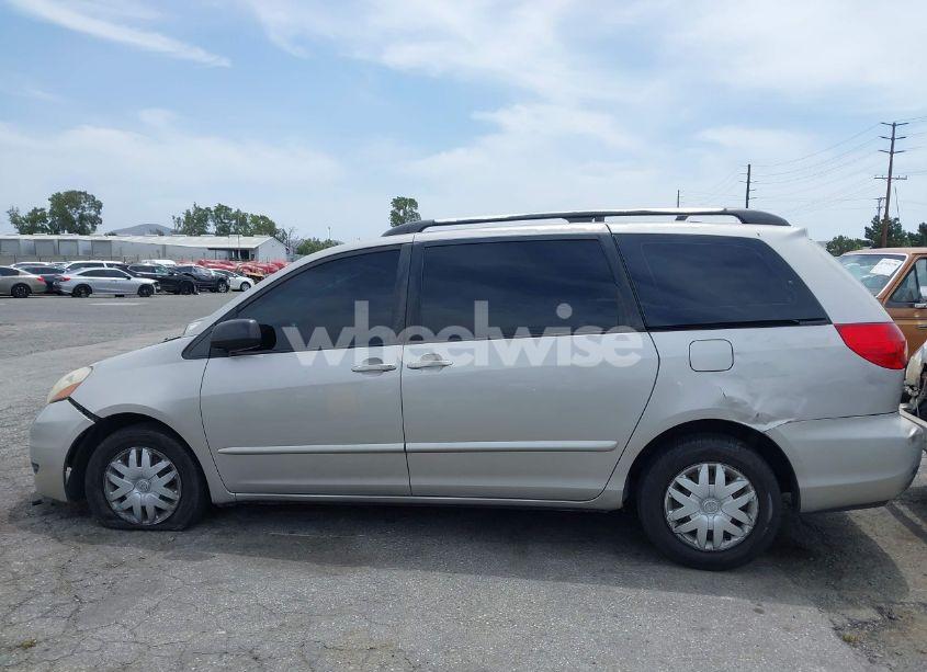 Photo 13 of 2006 Toyota Sienna CE (VIN 5TDZA23C96S571501)