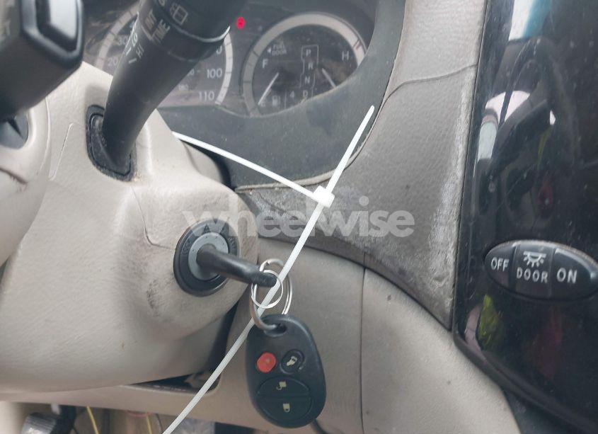 Photo 11 of 2004 Toyota Sienna LE (VIN 5TDZA23CX4S059212)