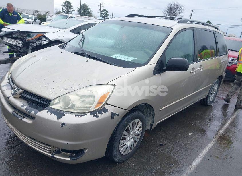 Photo 2 of 2004 Toyota Sienna LE (VIN 5TDZA23CX4S059212)