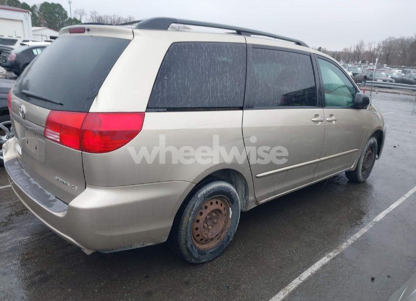 Photo 4 of 2004 Toyota Sienna LE (VIN 5TDZA23CX4S059212)