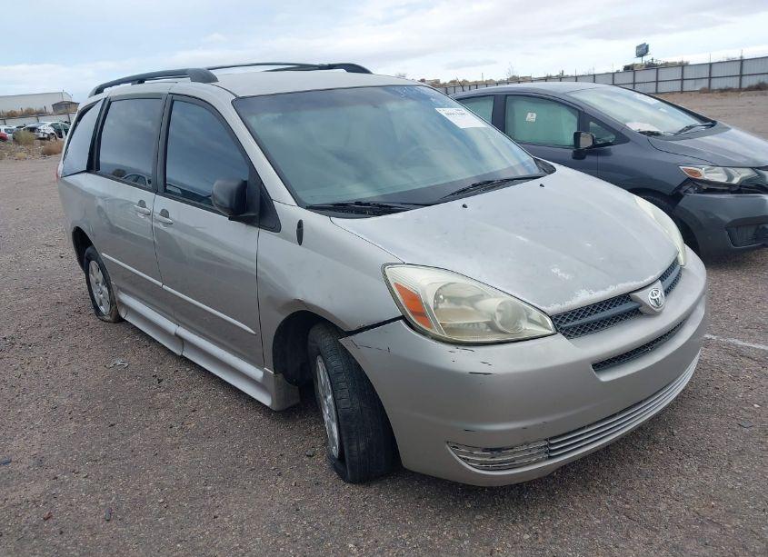 2004 Toyota Sienna CE/LE (VIN 5TDZA23CX4S084367) main photo