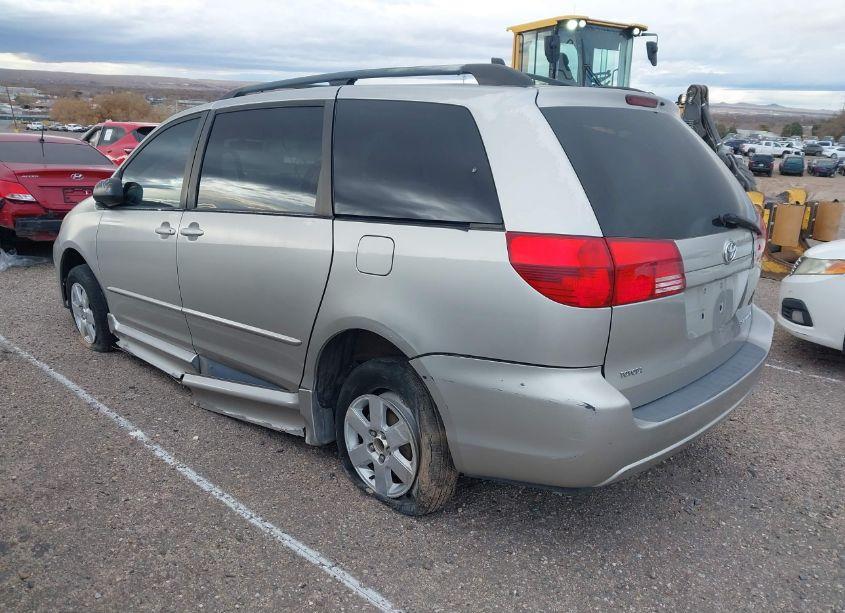 Photo 3 of 2004 Toyota Sienna CE/LE (VIN 5TDZA23CX4S084367)