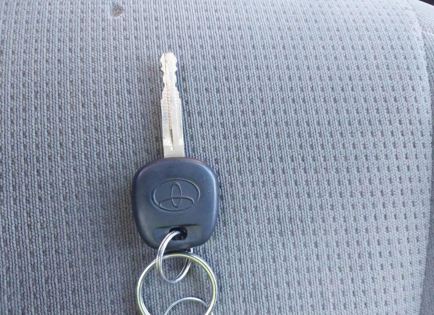 Photo 11 of 2004 Toyota Sienna LE (VIN 5TDZA23CX4S142249)