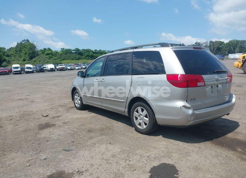 Photo 3 of 2004 Toyota Sienna LE (VIN 5TDZA23CX4S161044)