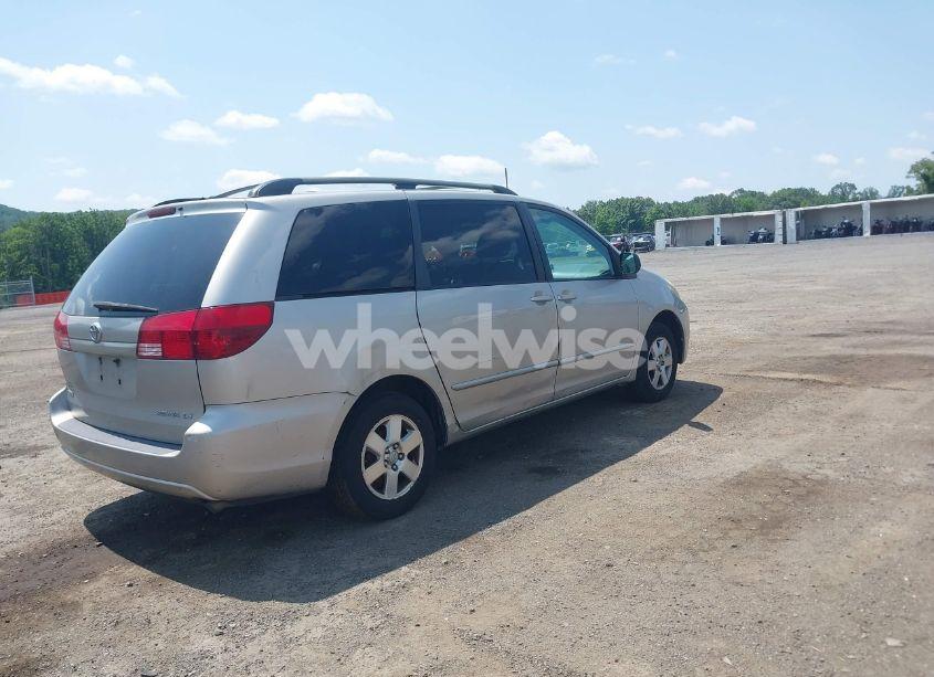 Photo 4 of 2004 Toyota Sienna LE (VIN 5TDZA23CX4S161044)