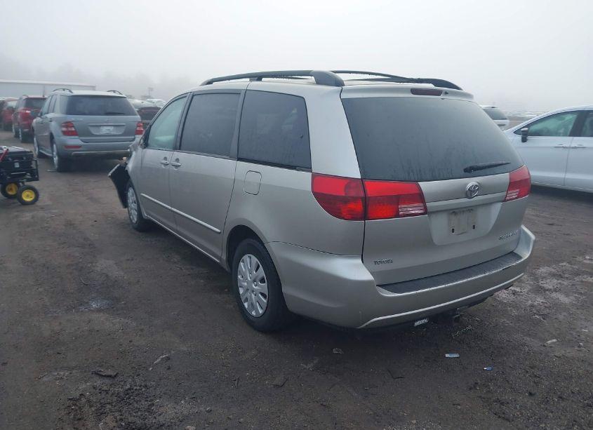 Photo 3 of 2004 Toyota Sienna LE (VIN 5TDZA23CX4S175428)