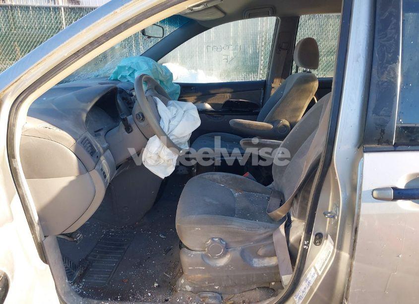 Photo 5 of 2004 Toyota Sienna CE (VIN 5TDZA23CX4S190351)