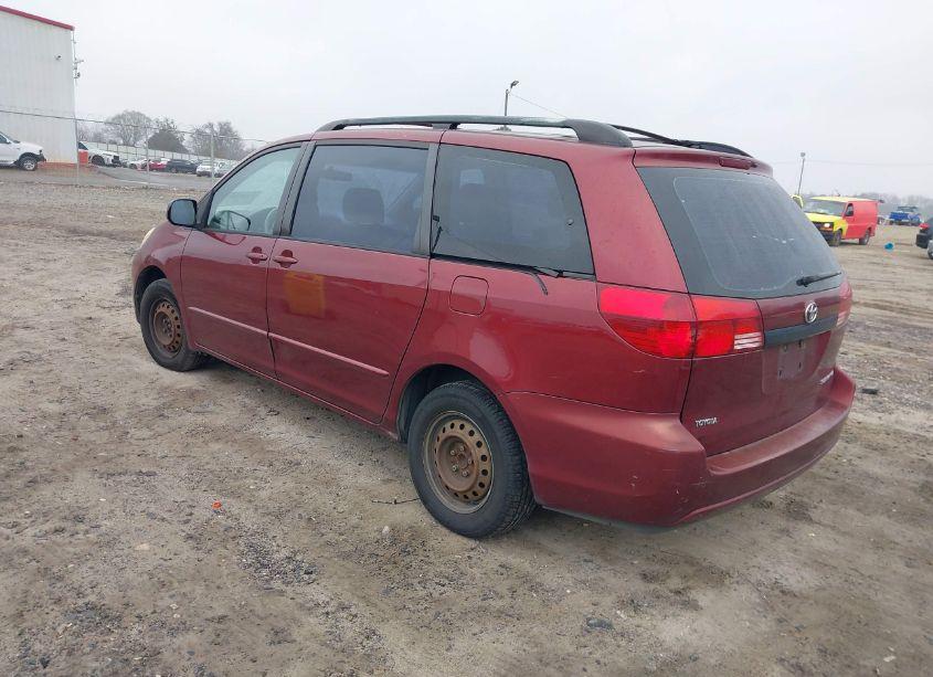 Photo 3 of 2004 Toyota Sienna CE (VIN 5TDZA23CX4S205804)