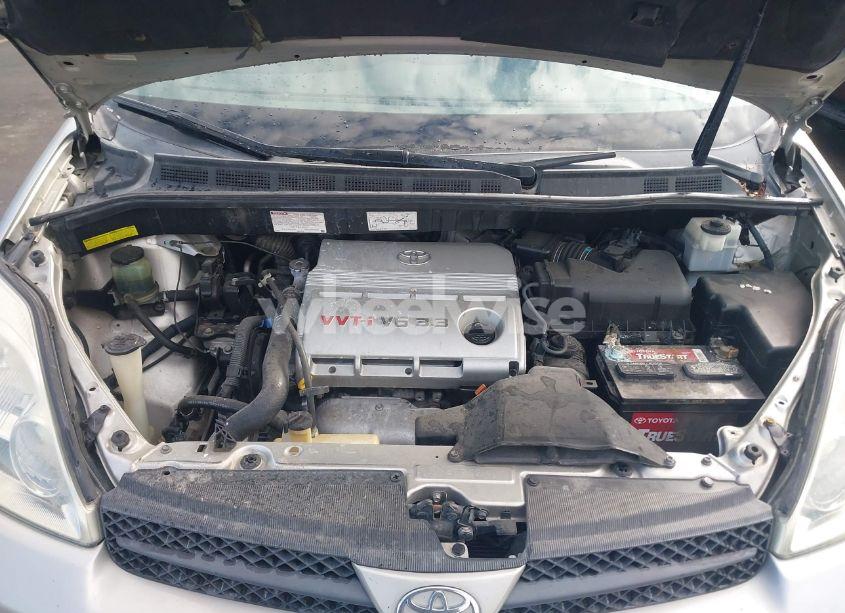 Photo 10 of 2004 Toyota Sienna LE (VIN 5TDZA23CX4S209903)