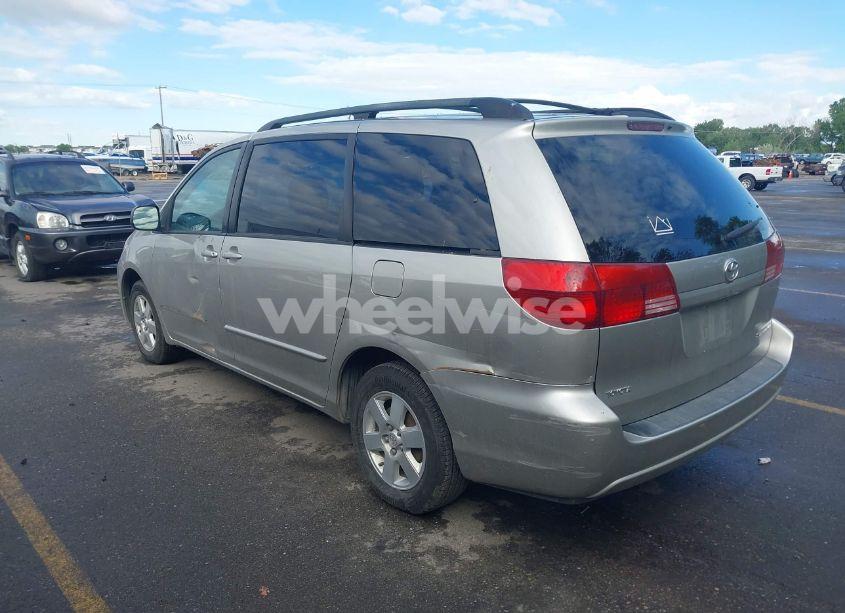 Photo 3 of 2004 Toyota Sienna LE (VIN 5TDZA23CX4S209903)