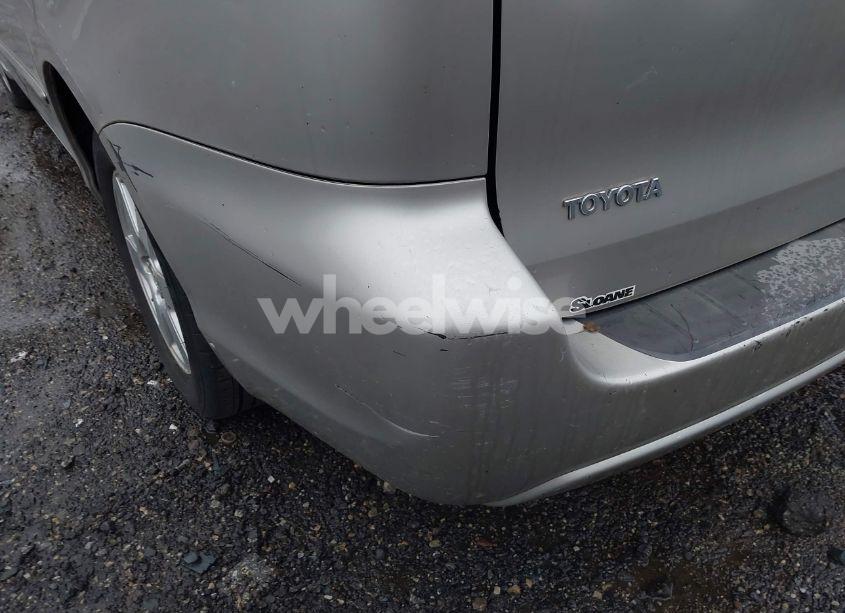 Photo 14 of 2005 Toyota Sienna LE (VIN 5TDZA23CX5S333767)