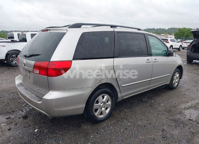 Photo 4 of 2005 Toyota Sienna LE (VIN 5TDZA23CX5S333767)