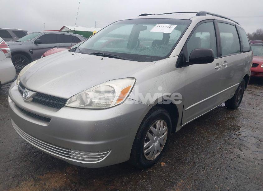 Photo 2 of 2005 Toyota Sienna CE (VIN 5TDZA23CX5S353324)