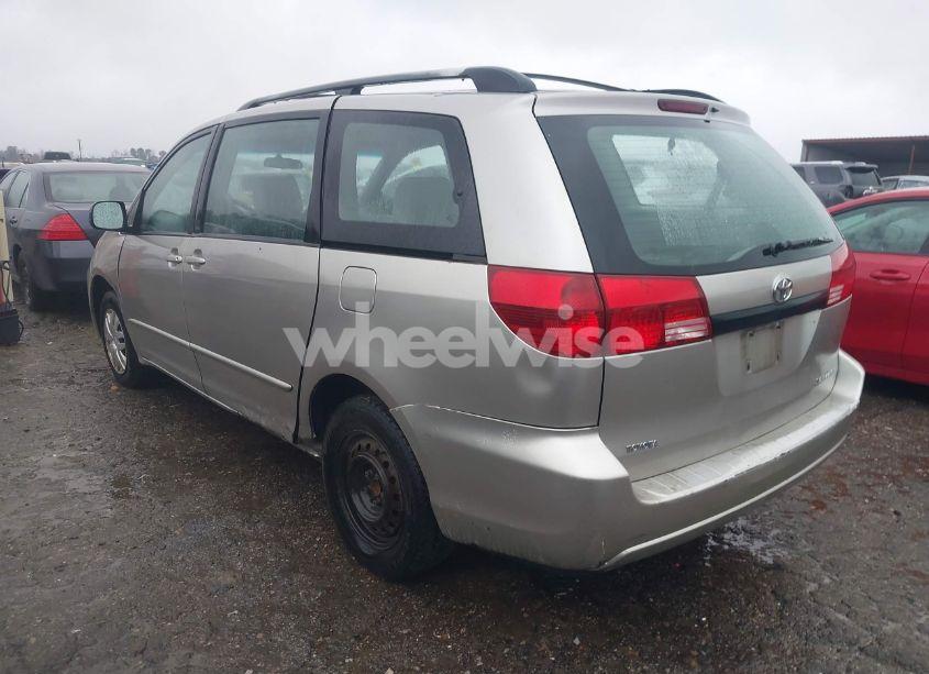 Photo 3 of 2005 Toyota Sienna CE (VIN 5TDZA23CX5S353324)