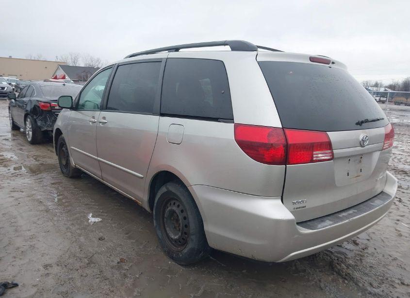 Photo 3 of 2005 Toyota Sienna LE (VIN 5TDZA23CX5S373461)