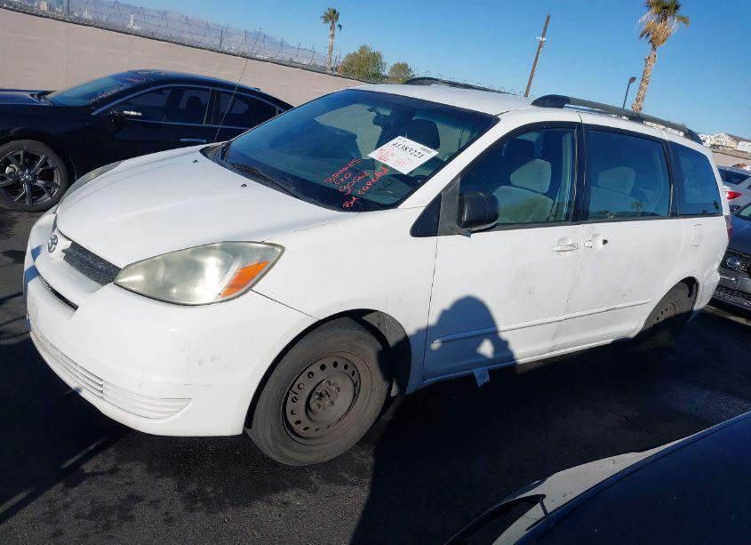 Photo 13 of 2005 Toyota Sienna CE (VIN 5TDZA23CX5S376165)