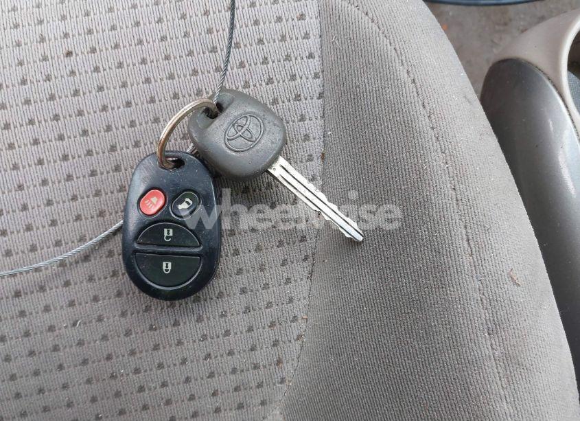 Photo 11 of 2006 Toyota Sienna LE (VIN 5TDZA23CX6S455451)