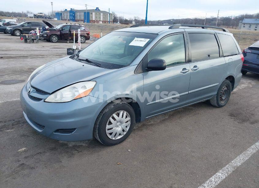 Photo 2 of 2006 Toyota Sienna LE (VIN 5TDZA23CX6S522923)