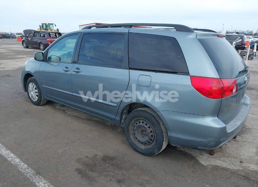 Photo 3 of 2006 Toyota Sienna LE (VIN 5TDZA23CX6S522923)