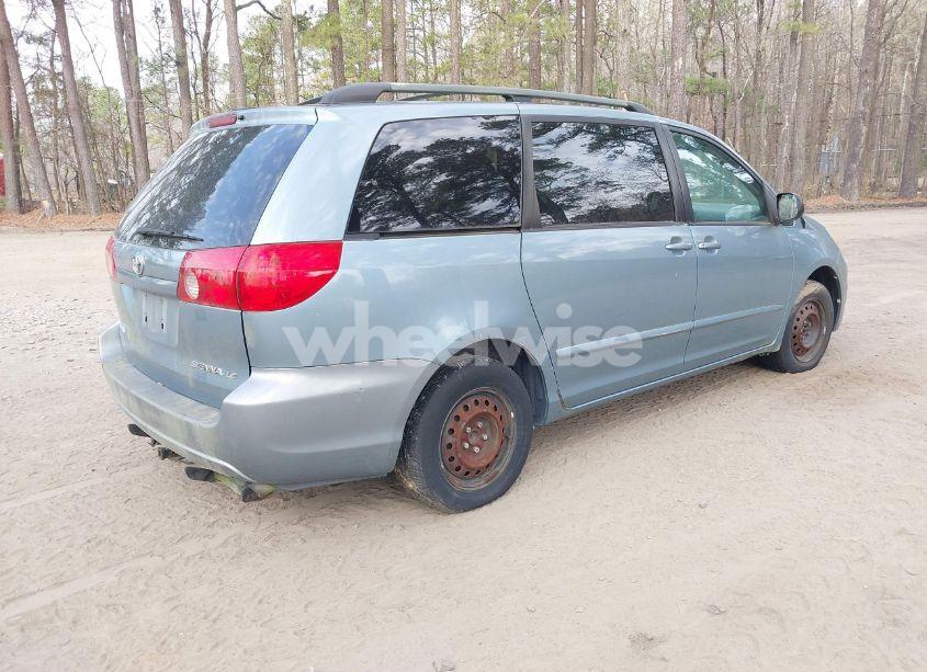 Photo 4 of 2006 Toyota Sienna LE (VIN 5TDZA23CX6S535333)