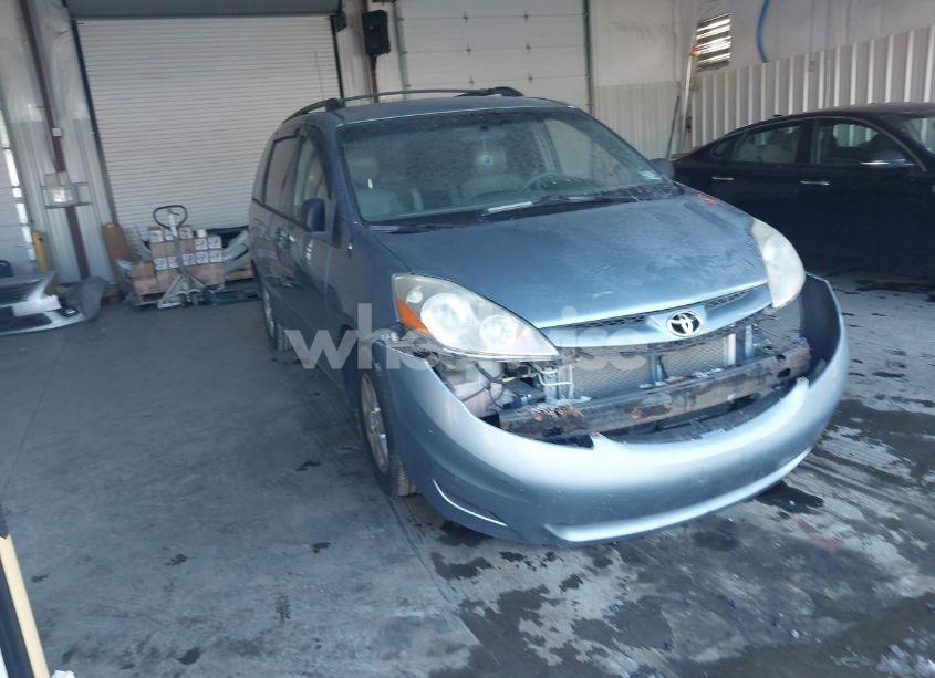 2006 Toyota Sienna LE (VIN 5TDZA23CX6S535574) main photo