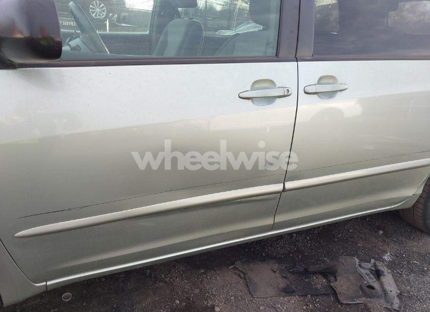 Photo 6 of 2006 Toyota Sienna LE (VIN 5TDZA23CX6S556036)