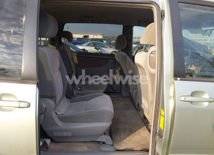 Photo 8 of 2006 Toyota Sienna LE (VIN 5TDZA23CX6S556036)