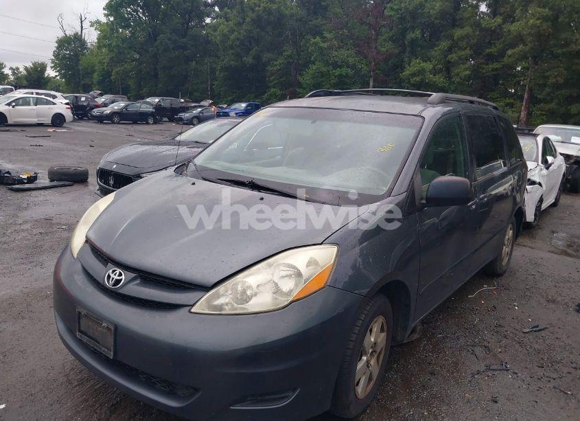 Photo 2 of 2006 Toyota Sienna LE (VIN 5TDZA23CX6S559342)