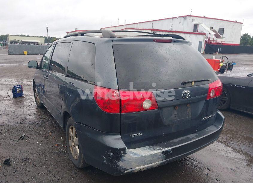 Photo 3 of 2006 Toyota Sienna LE (VIN 5TDZA23CX6S559342)
