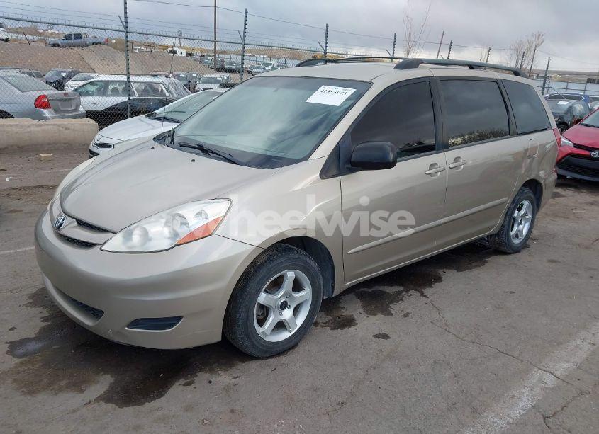 Photo 2 of 2006 Toyota Sienna LE (VIN 5TDZA23CX6S577758)