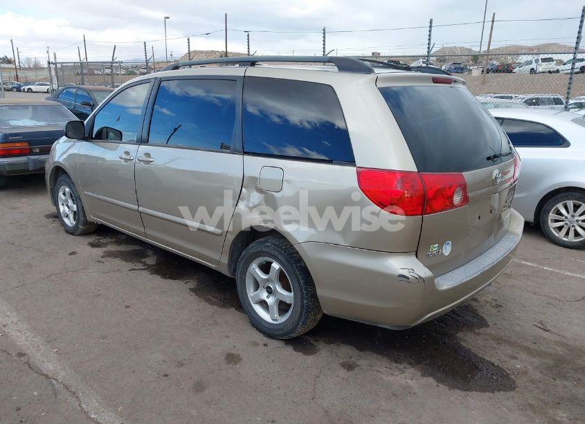 Photo 3 of 2006 Toyota Sienna LE (VIN 5TDZA23CX6S577758)