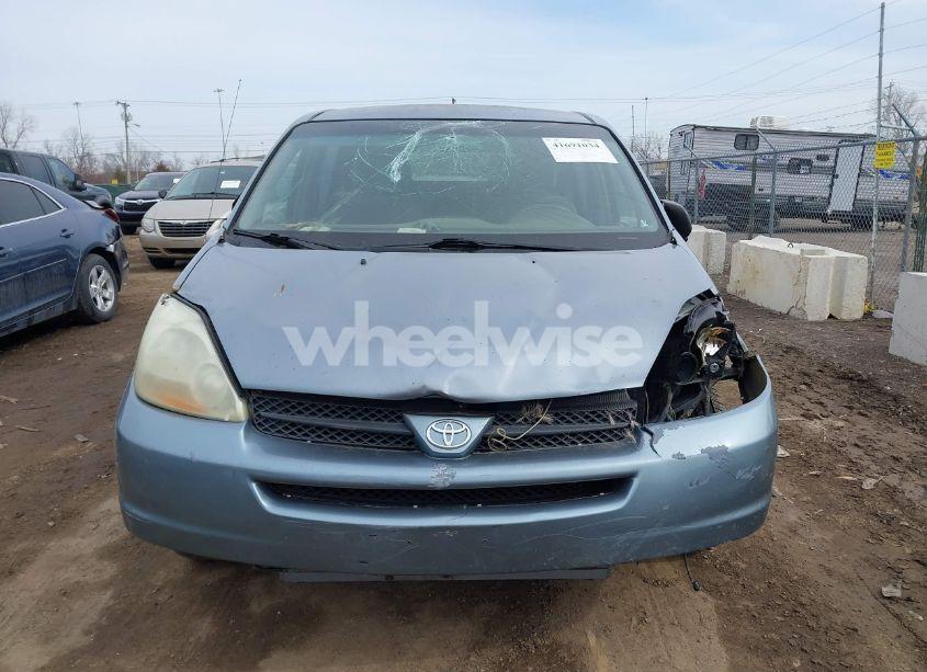Photo 6 of 2004 Toyota Sienna CE (VIN 5TDZA29C44S036628)
