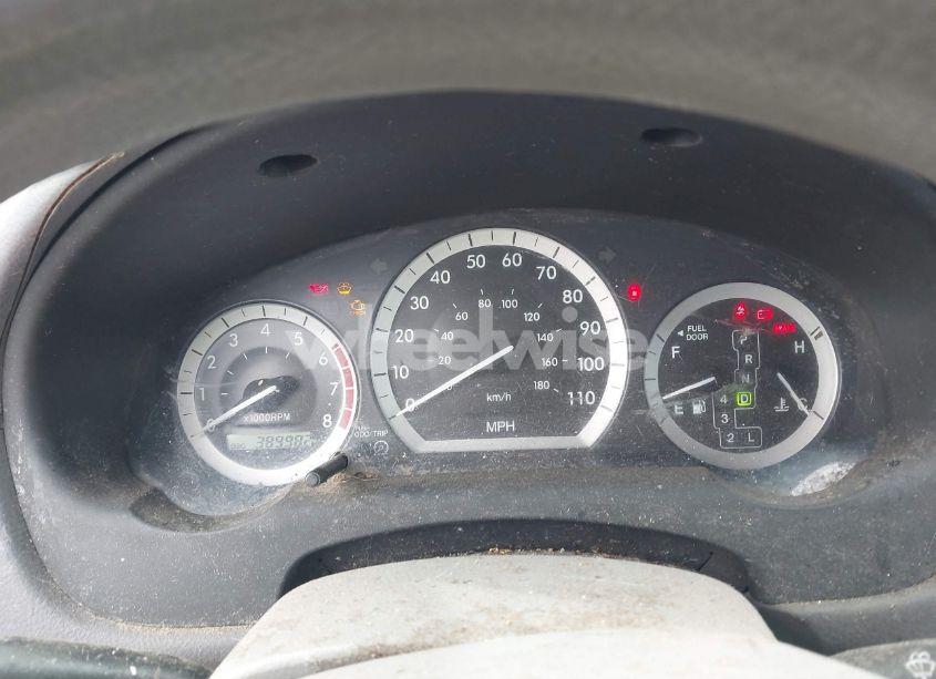 Photo 7 of 2004 Toyota Sienna CE (VIN 5TDZA29C44S036628)