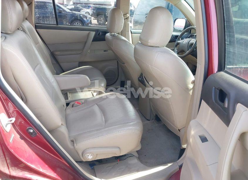 Photo 8 of 2010 Toyota Highlander (VIN 5TDZA3EH0AS002401)