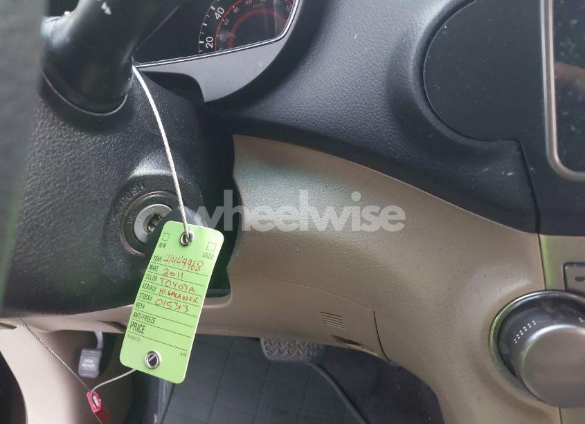 Photo 11 of 2011 Toyota Highlander SE (VIN 5TDZA3EH0BS015313)