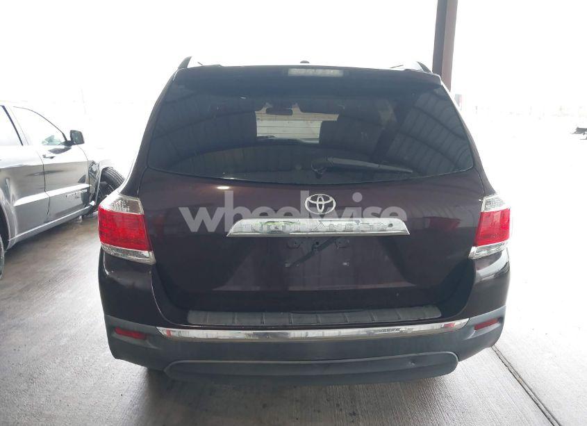 Photo 16 of 2011 Toyota Highlander SE (VIN 5TDZA3EH0BS015313)