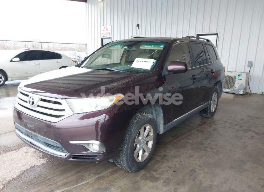 Photo 2 of 2011 Toyota Highlander SE (VIN 5TDZA3EH0BS015313)