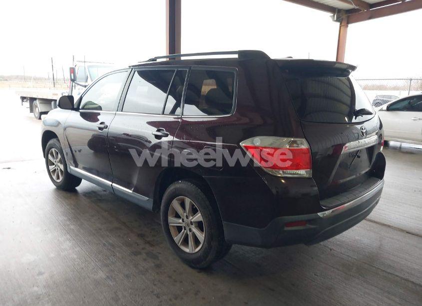 Photo 3 of 2011 Toyota Highlander SE (VIN 5TDZA3EH0BS015313)