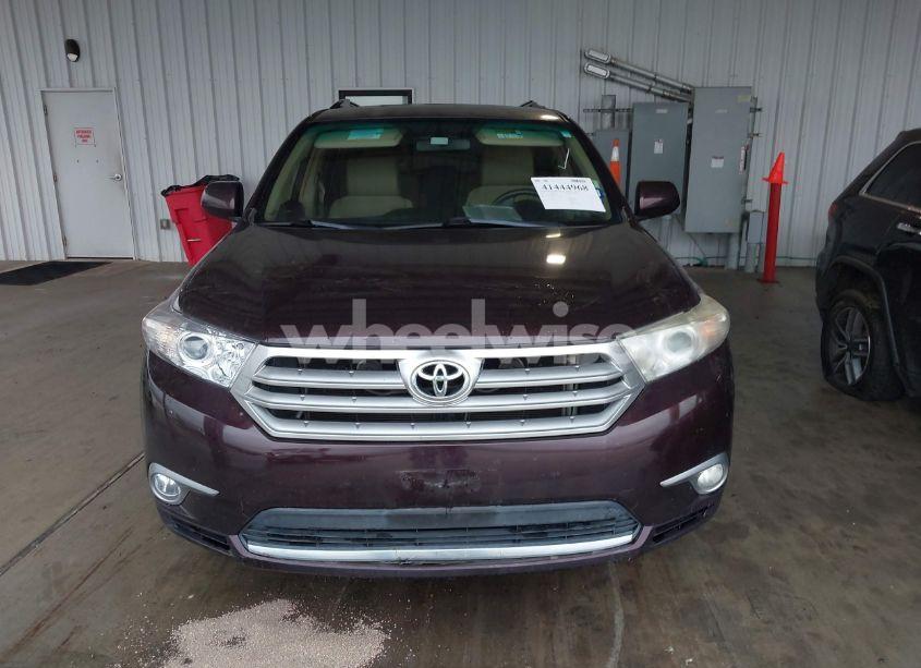 Photo 6 of 2011 Toyota Highlander SE (VIN 5TDZA3EH0BS015313)