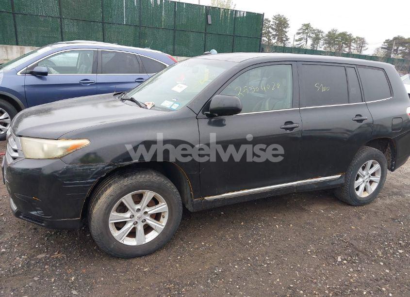 Photo 13 of 2012 Toyota Highlander (VIN 5TDZA3EH0CS024692)
