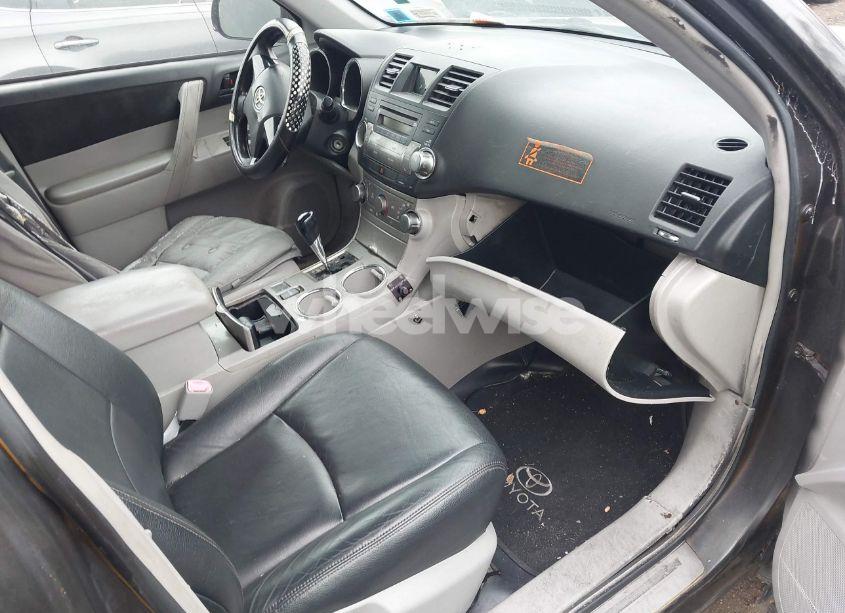 Photo 5 of 2012 Toyota Highlander (VIN 5TDZA3EH0CS024692)