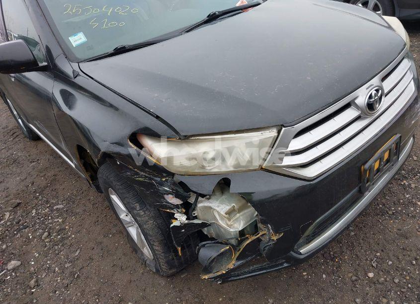 Photo 6 of 2012 Toyota Highlander (VIN 5TDZA3EH0CS024692)