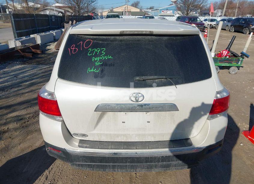 Photo 17 of 2013 Toyota Highlander (VIN 5TDZA3EH0DS036634)