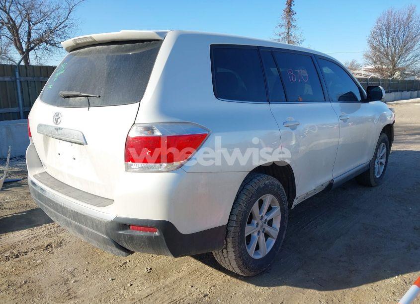 Photo 4 of 2013 Toyota Highlander (VIN 5TDZA3EH0DS036634)