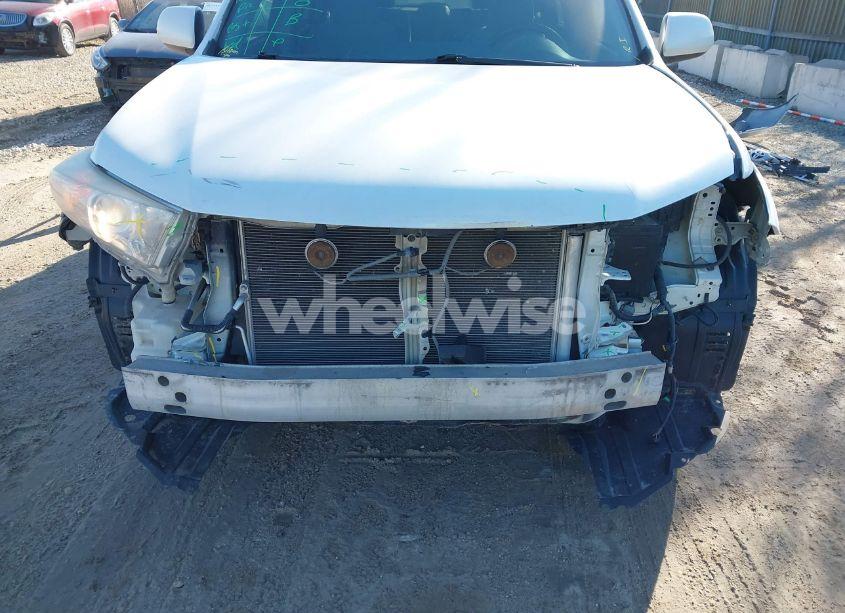 Photo 6 of 2013 Toyota Highlander (VIN 5TDZA3EH0DS036634)