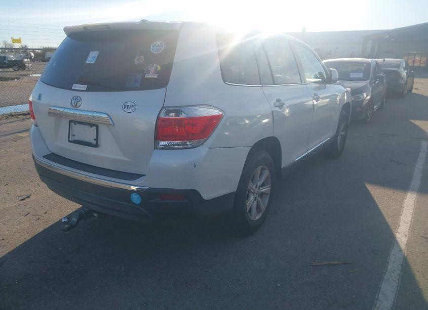 Photo 4 of 2012 Toyota Highlander (VIN 5TDZA3EH1CS017184)