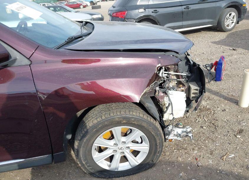 Photo 17 of 2013 Toyota Highlander (VIN 5TDZA3EH2DS031578)