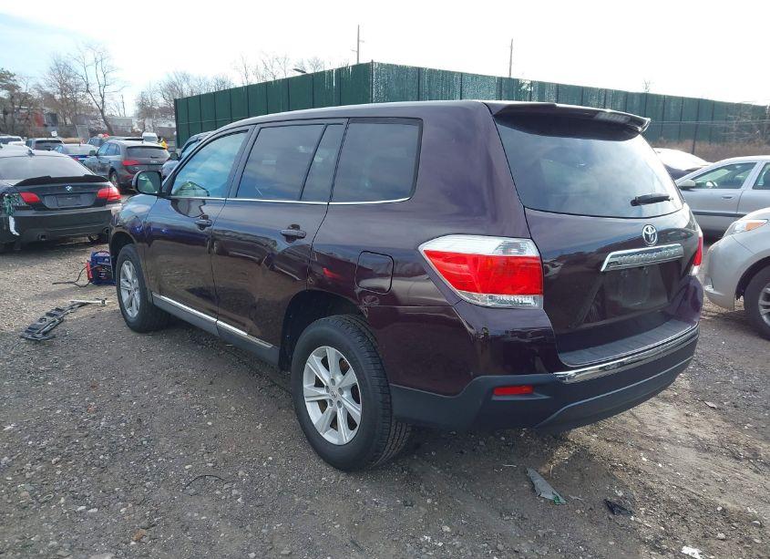 Photo 3 of 2013 Toyota Highlander (VIN 5TDZA3EH2DS031578)