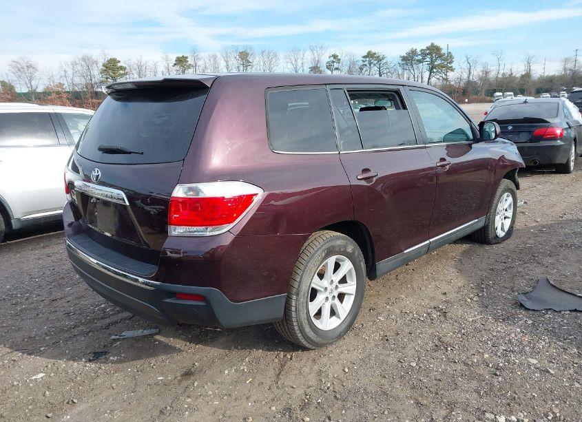 Photo 4 of 2013 Toyota Highlander (VIN 5TDZA3EH2DS031578)